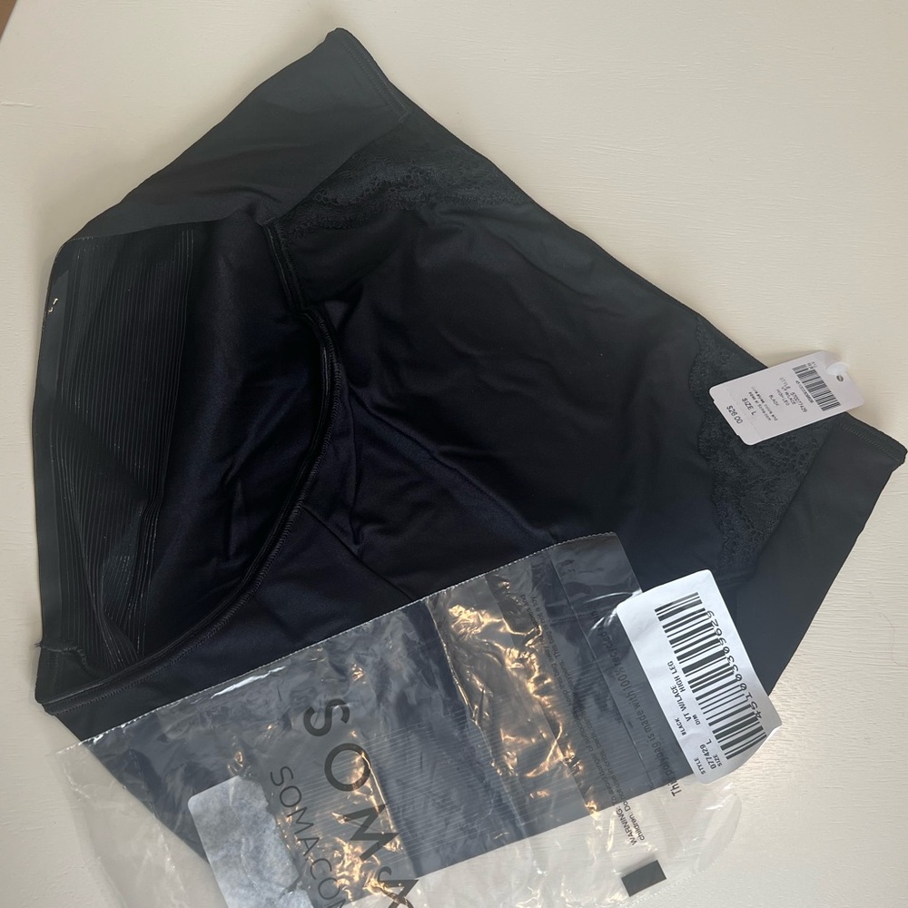 SOMA vanishing tummy high leg brief w/lace in 3 Black 1 Charcoal total 4 items